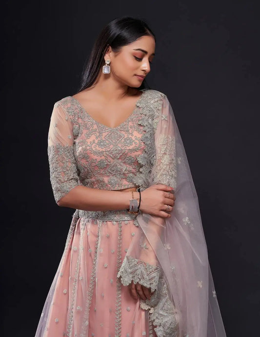 Lehenga Choli Rose Pêche en Tulle – Broderie Dori et Sequins
