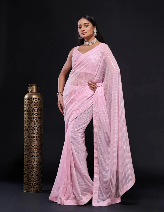 Sari en georgette rose clair avec broderie de sequins arc-en-ciel