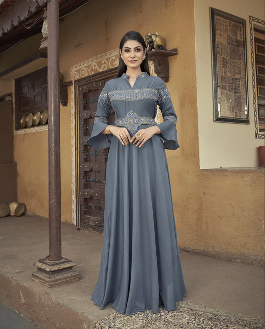 Haut Kurta long gris manches longues avec broderies en Maslin
