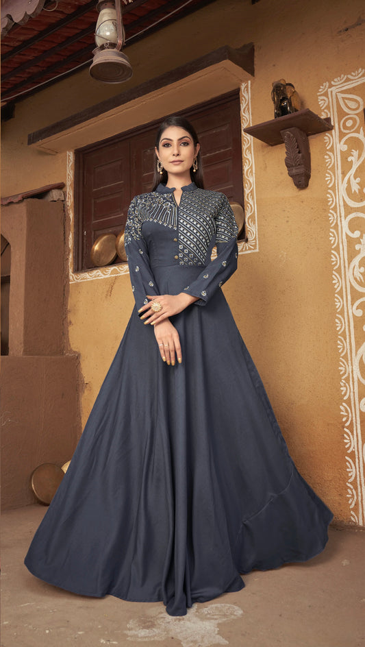 Haut Kurta long gris manches longues avec broderies en Maslin