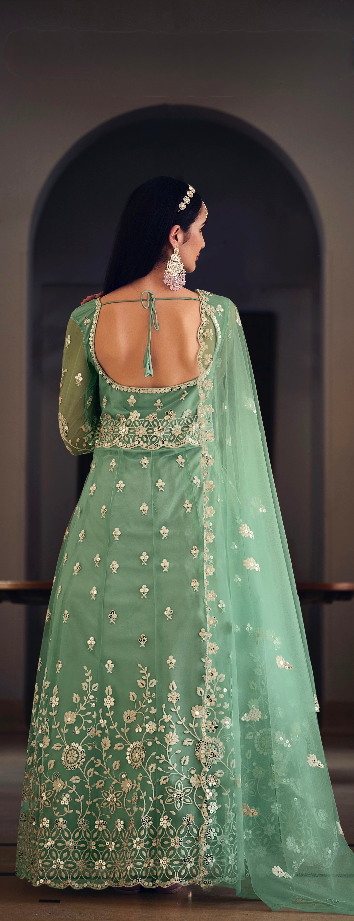 Gelbes Kleid / Abendkleid für besondere Anlässe aus Seide und Stickerei