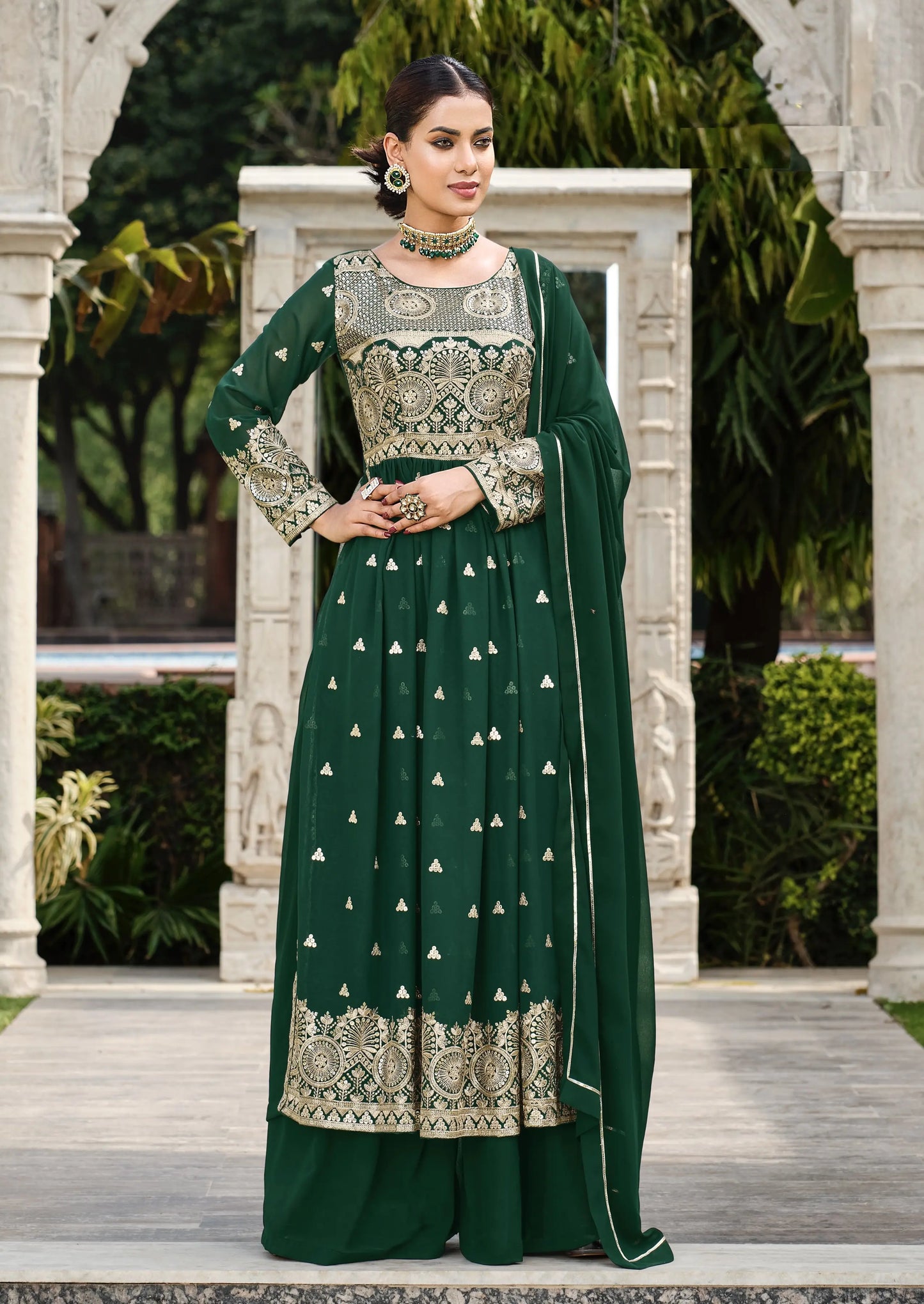 Wunderschönes langes Kurta aus Seide in Schwarz und Bronze