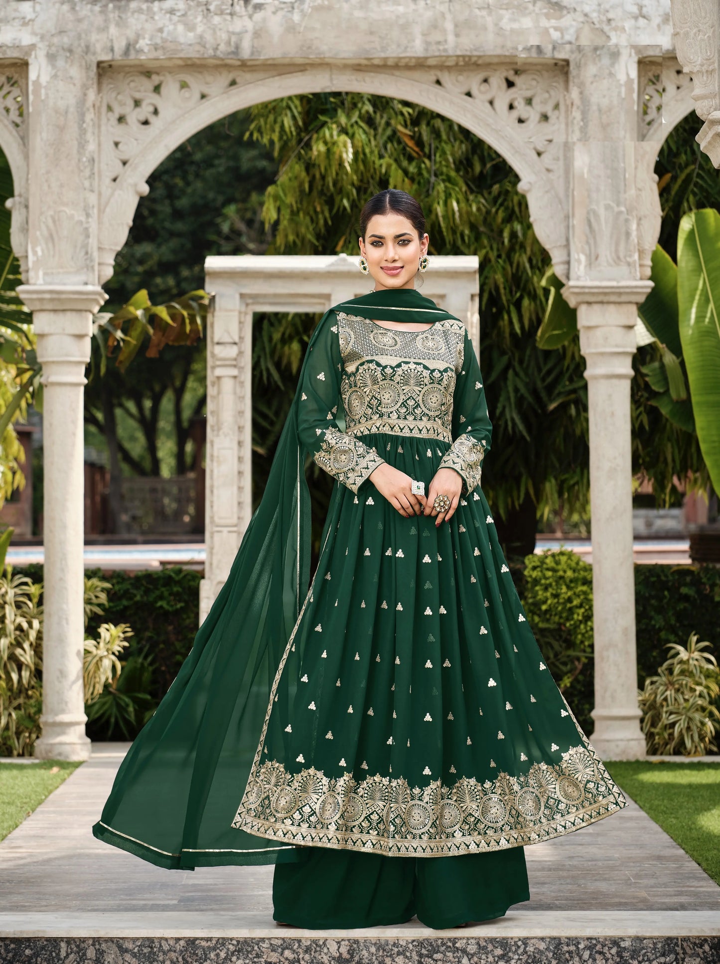 Wunderschönes langes Kurta aus Seide in Schwarz und Bronze