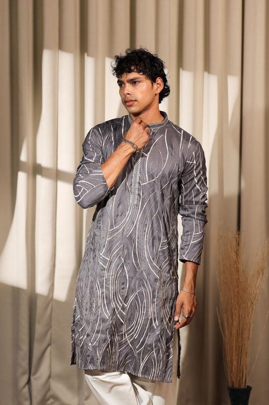 Ensemble Kurta Gris Clair avec broderies de détails argentés blancs Design COLLECTION RAJ