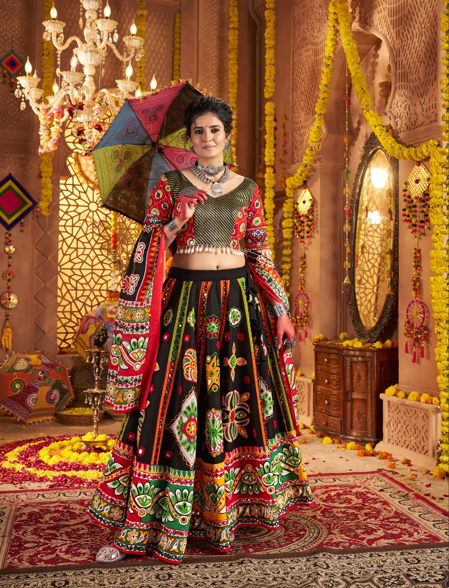 Eleganter rosa-grauer Braut-Lehenga mit Zarkan-Stickerei und Pailletten