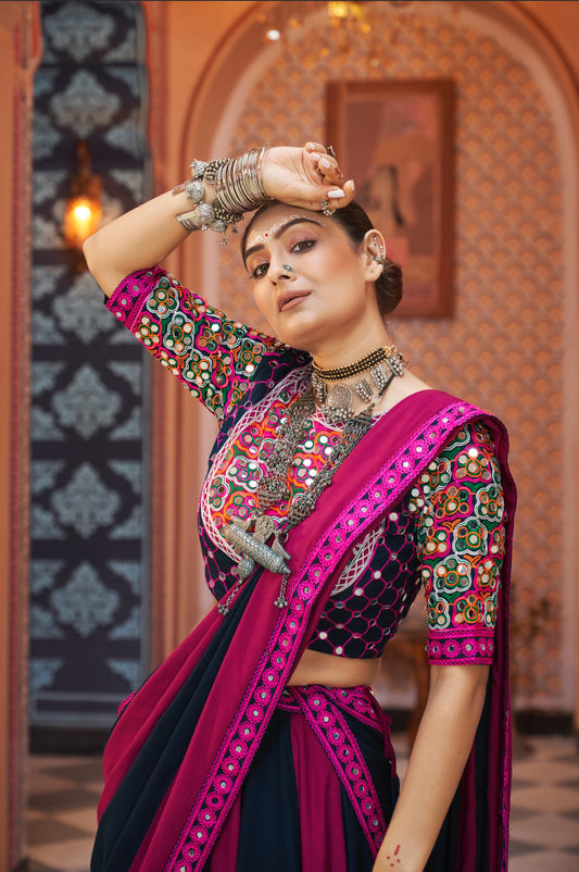 Lehenga de célébration Navratri rose fuchsia et noir multicolore avec broderies et travail de miroirs en viscose rayon