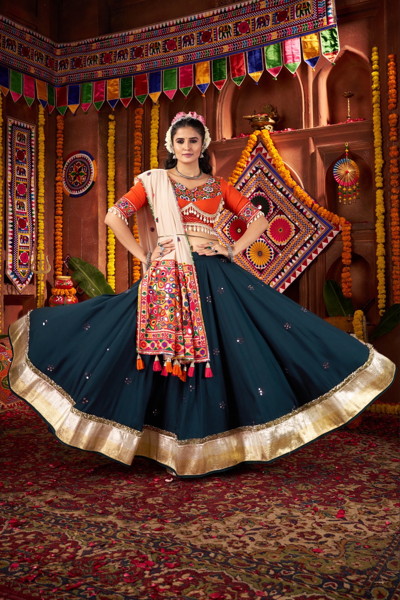 Lehenga de Navratri bleu canard et orange en viscose coton et travail kutchi