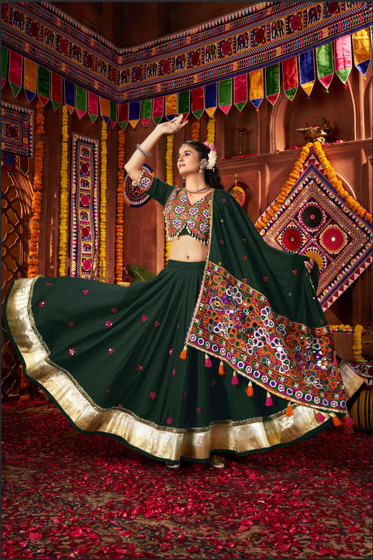 Lehenga de Navratri vert foncé en viscose coton et travail kutchi