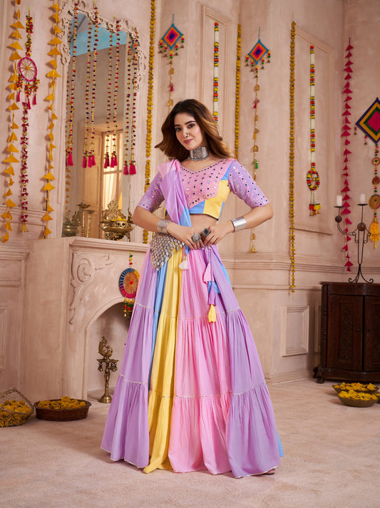Lehenga de Navratri rose pastel multicolore en viscose coton avec travail kutchi