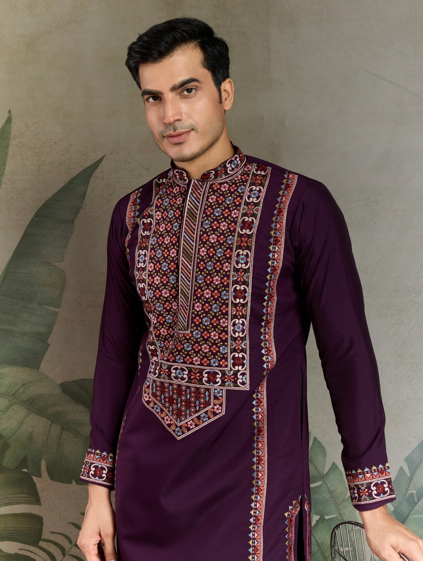 Kurta festif Homme violet foncé en soie viscose avec broderies
