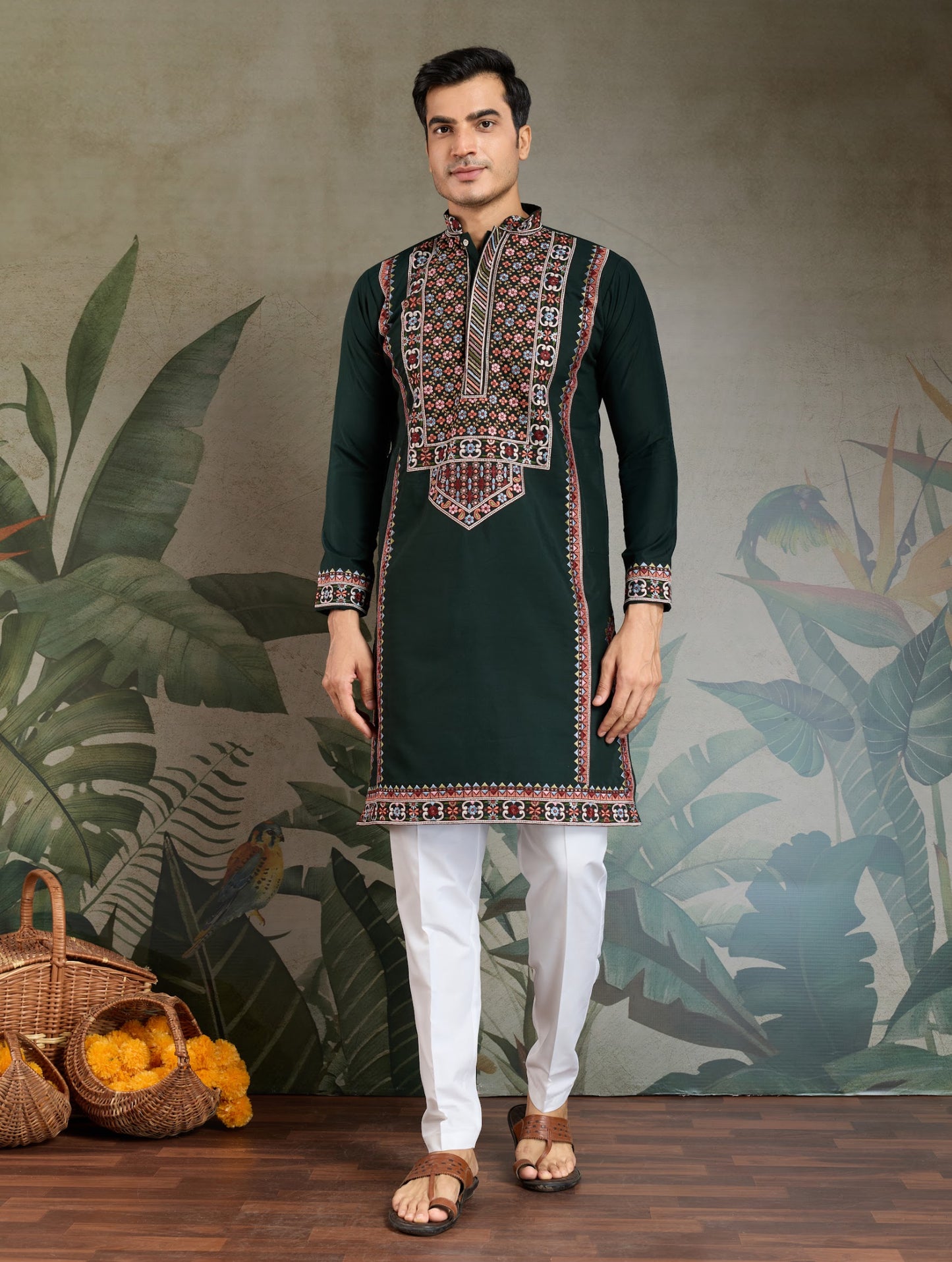 Kurta festif Homme vert foncé en soie viscose avec broderies