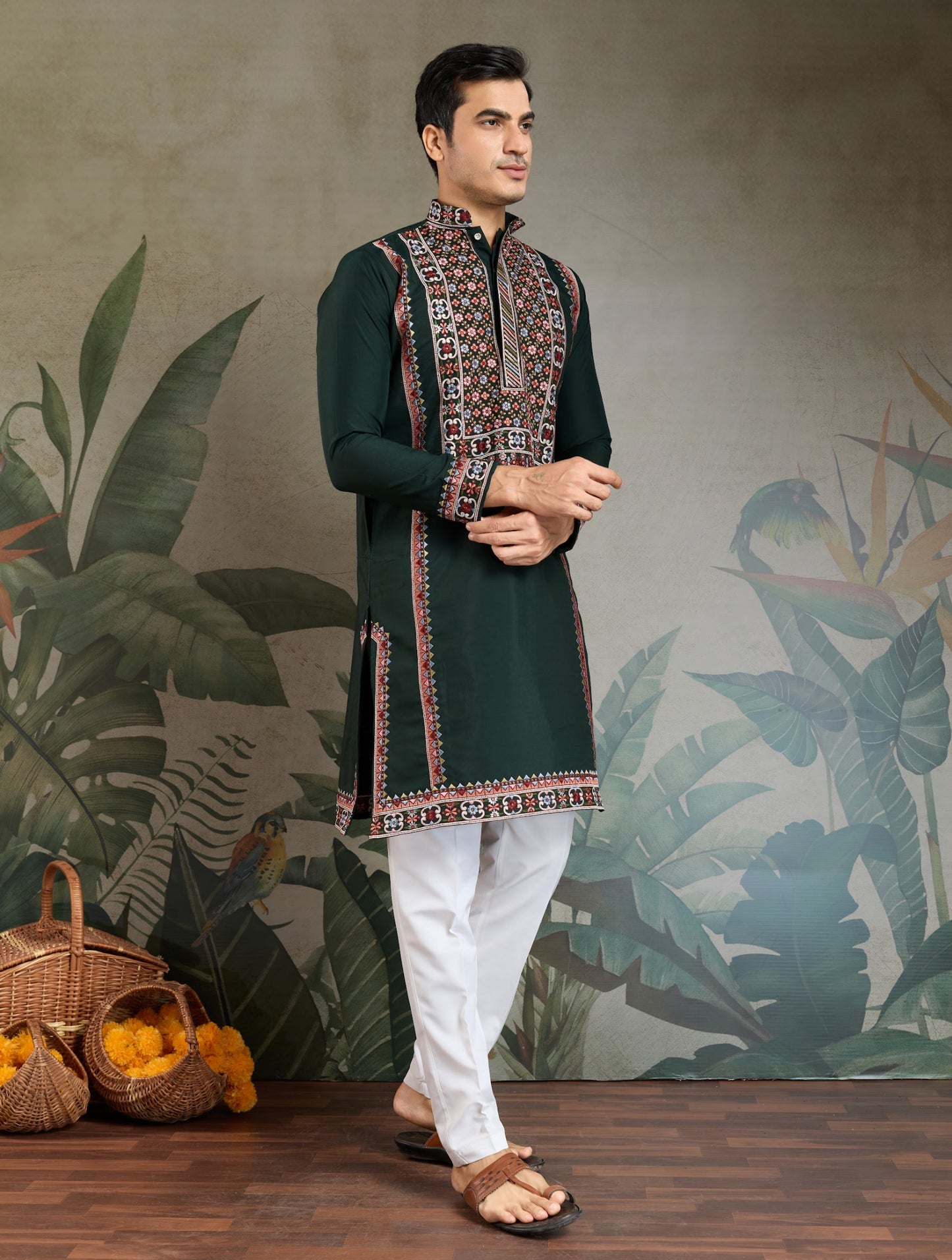 Kurta festif Homme vert foncé en soie viscose avec broderies