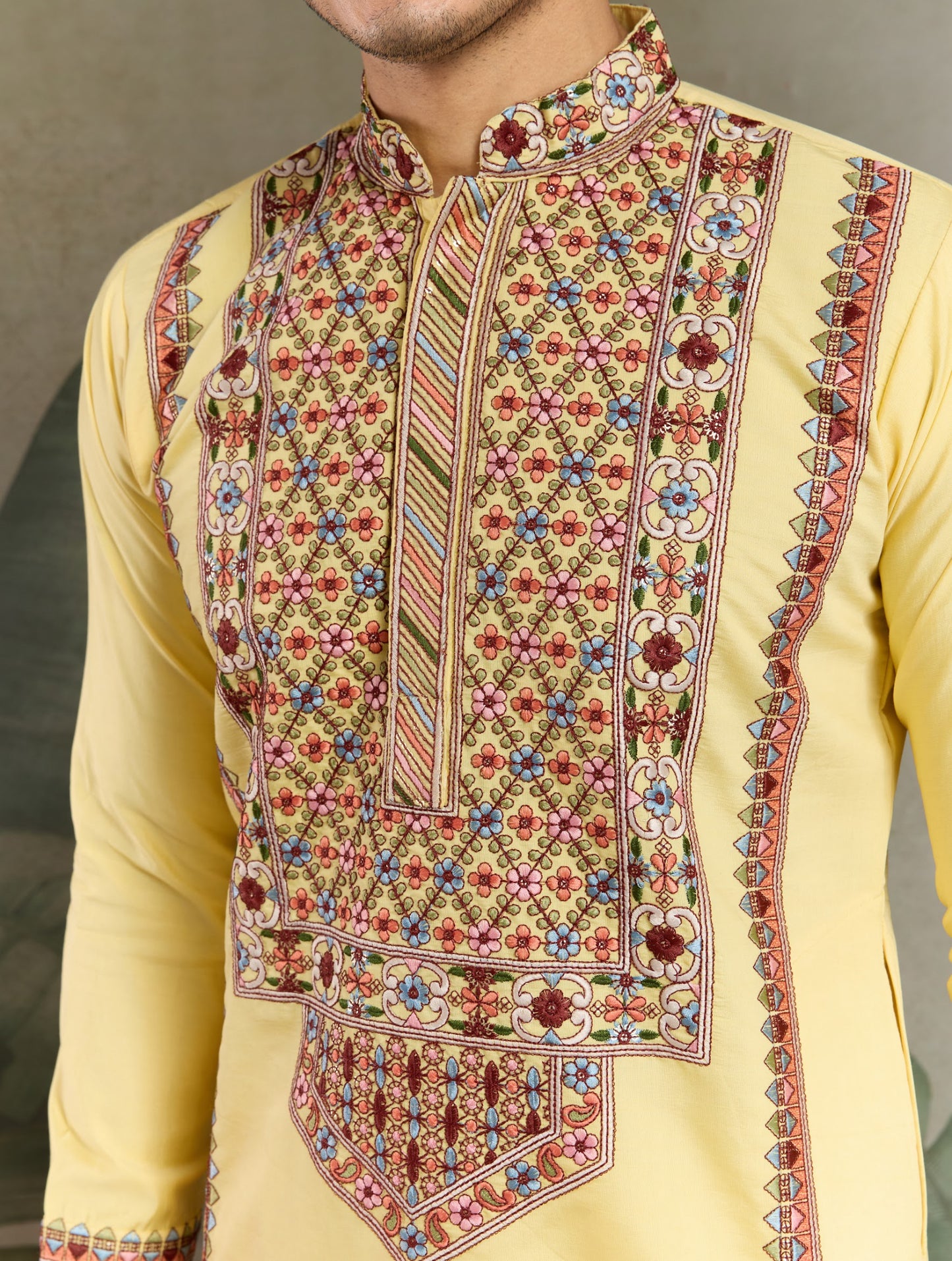 Himmelblaues Kurta mit Spiegelstickerei und Dupatta