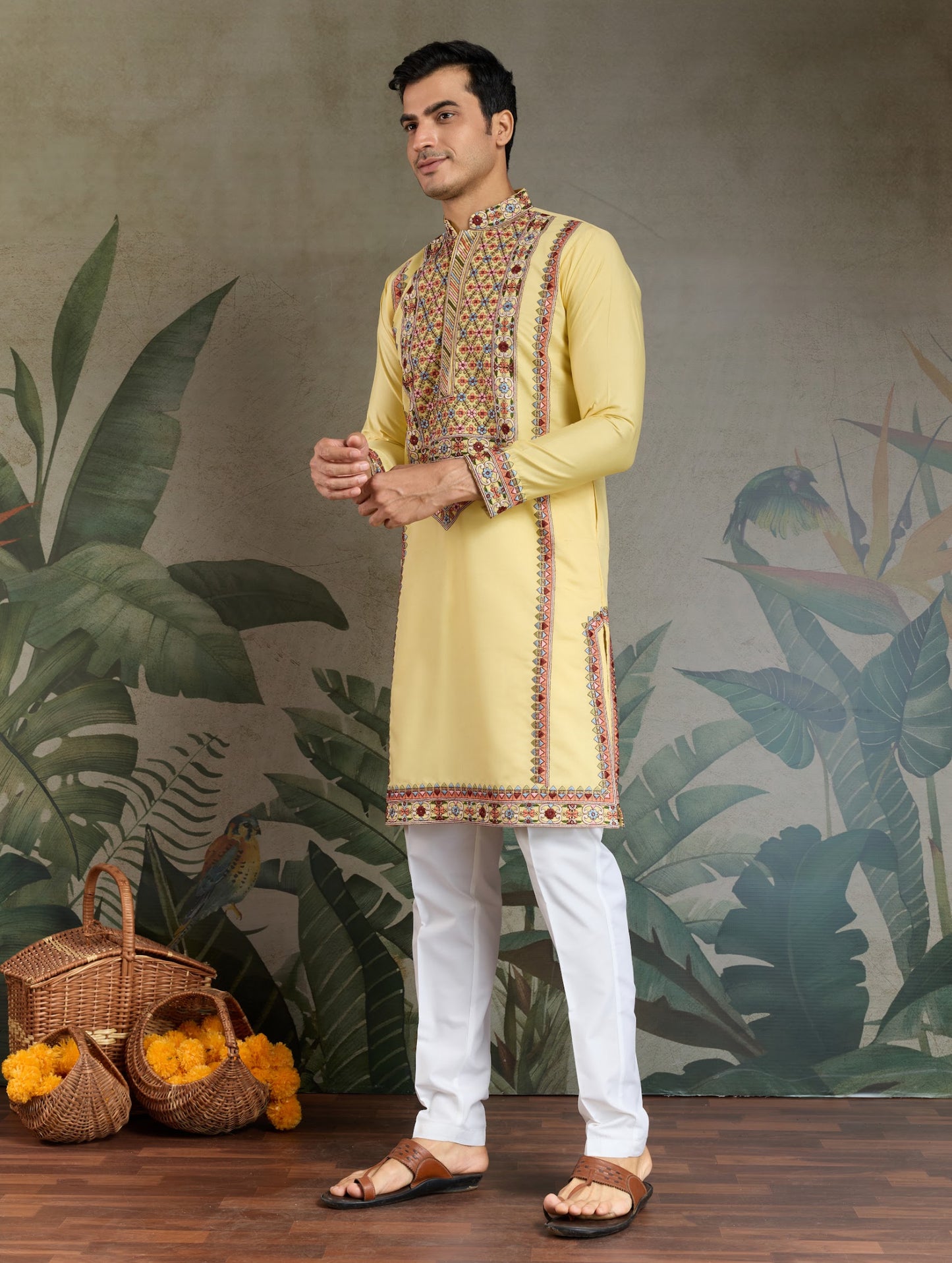 Himmelblaues Kurta mit Spiegelstickerei und Dupatta
