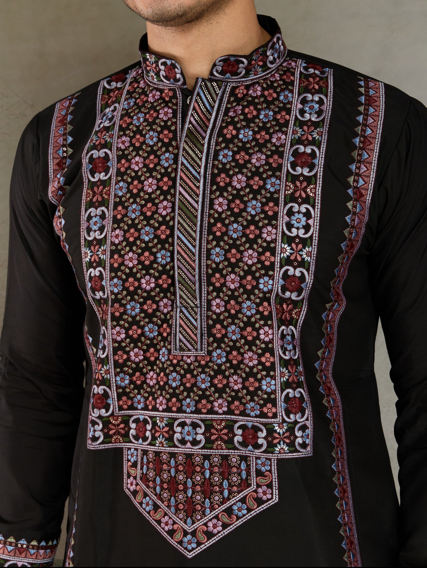 Himmelblaues Kurta mit Spiegelstickerei und Dupatta