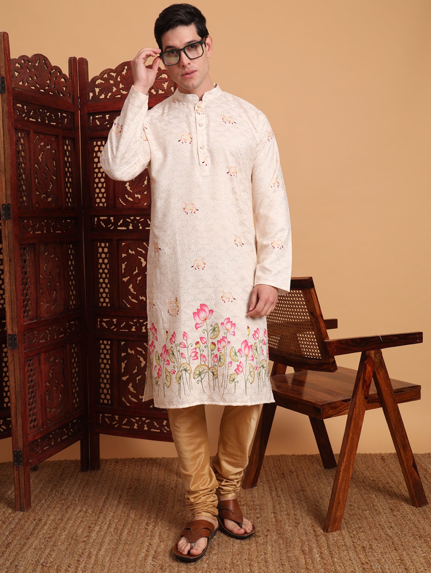 Himmelblaues Kurta mit Spiegelstickerei und Dupatta