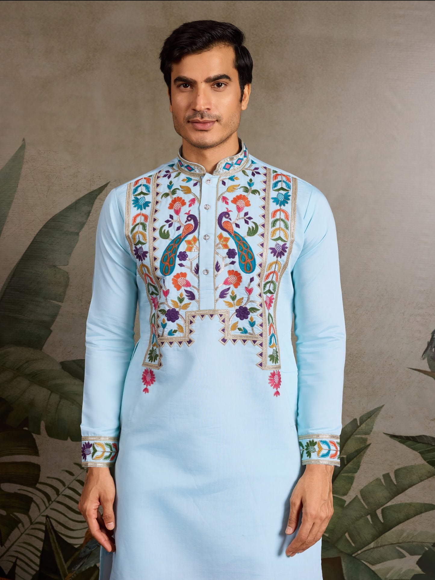 Himmelblaues Kurta mit Spiegelstickerei und Dupatta