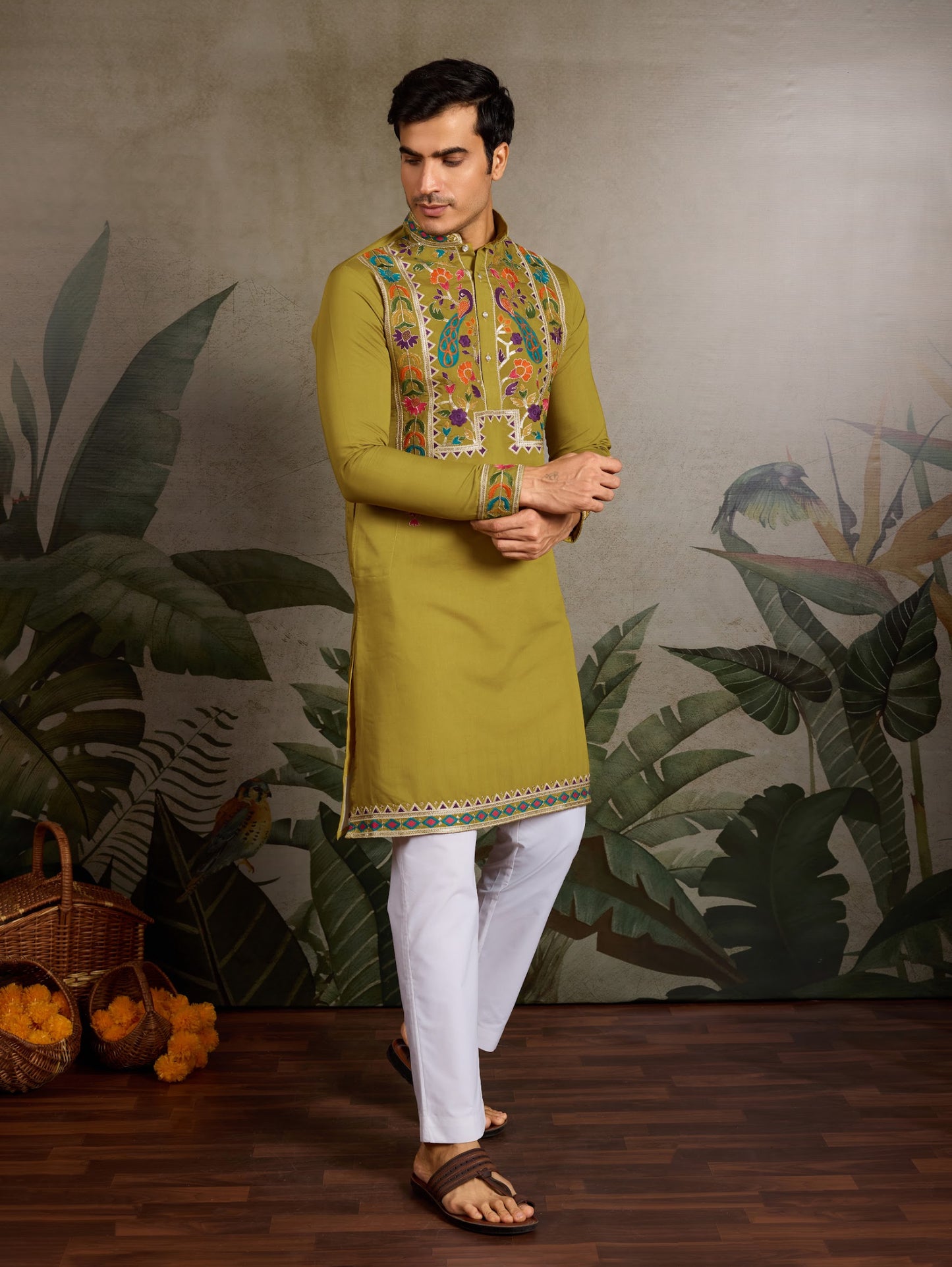 Himmelblaues Kurta mit Spiegelstickerei und Dupatta