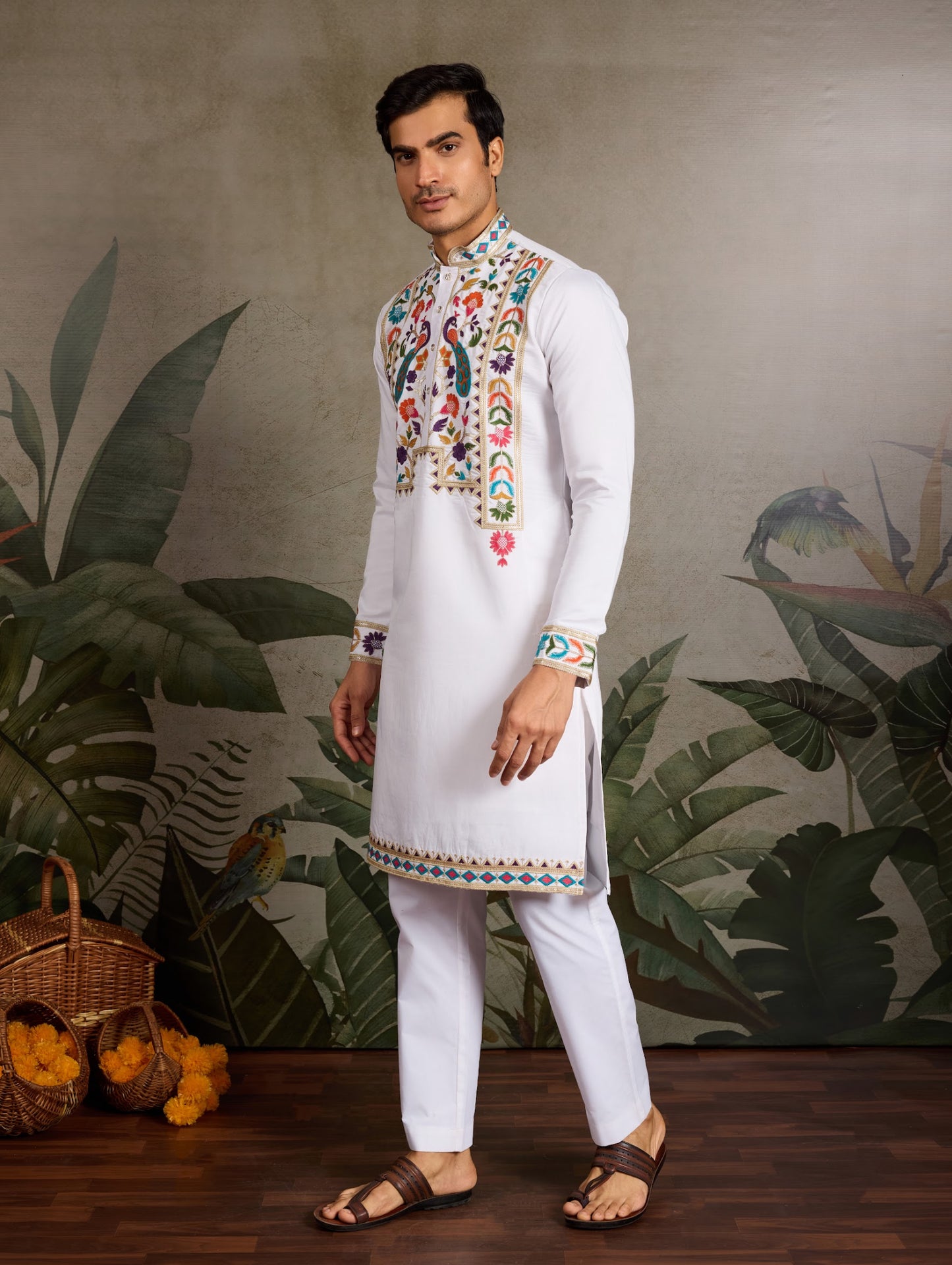 Himmelblaues Kurta mit Spiegelstickerei und Dupatta