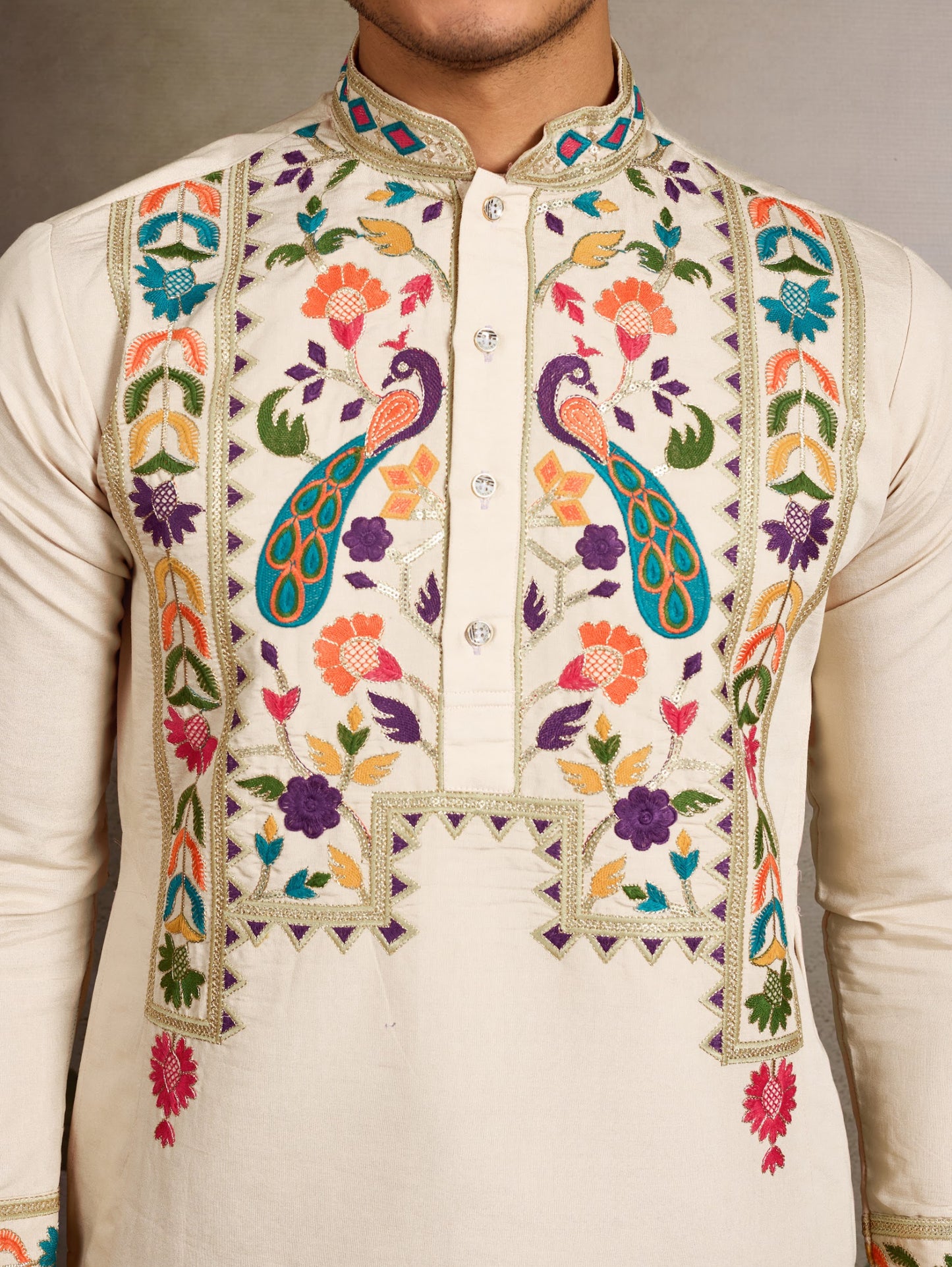 Himmelblaues Kurta mit Spiegelstickerei und Dupatta