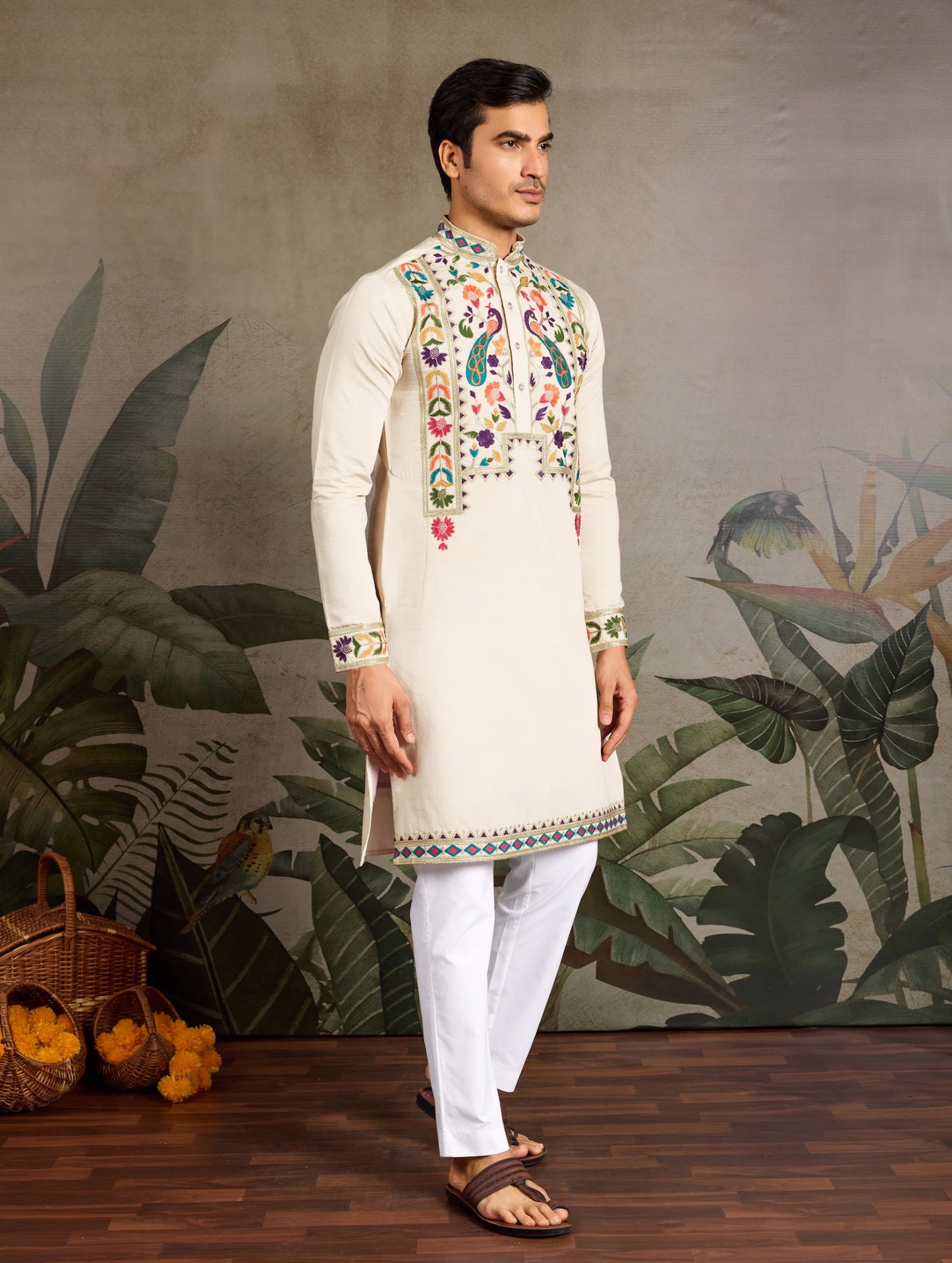 Himmelblaues Kurta mit Spiegelstickerei und Dupatta