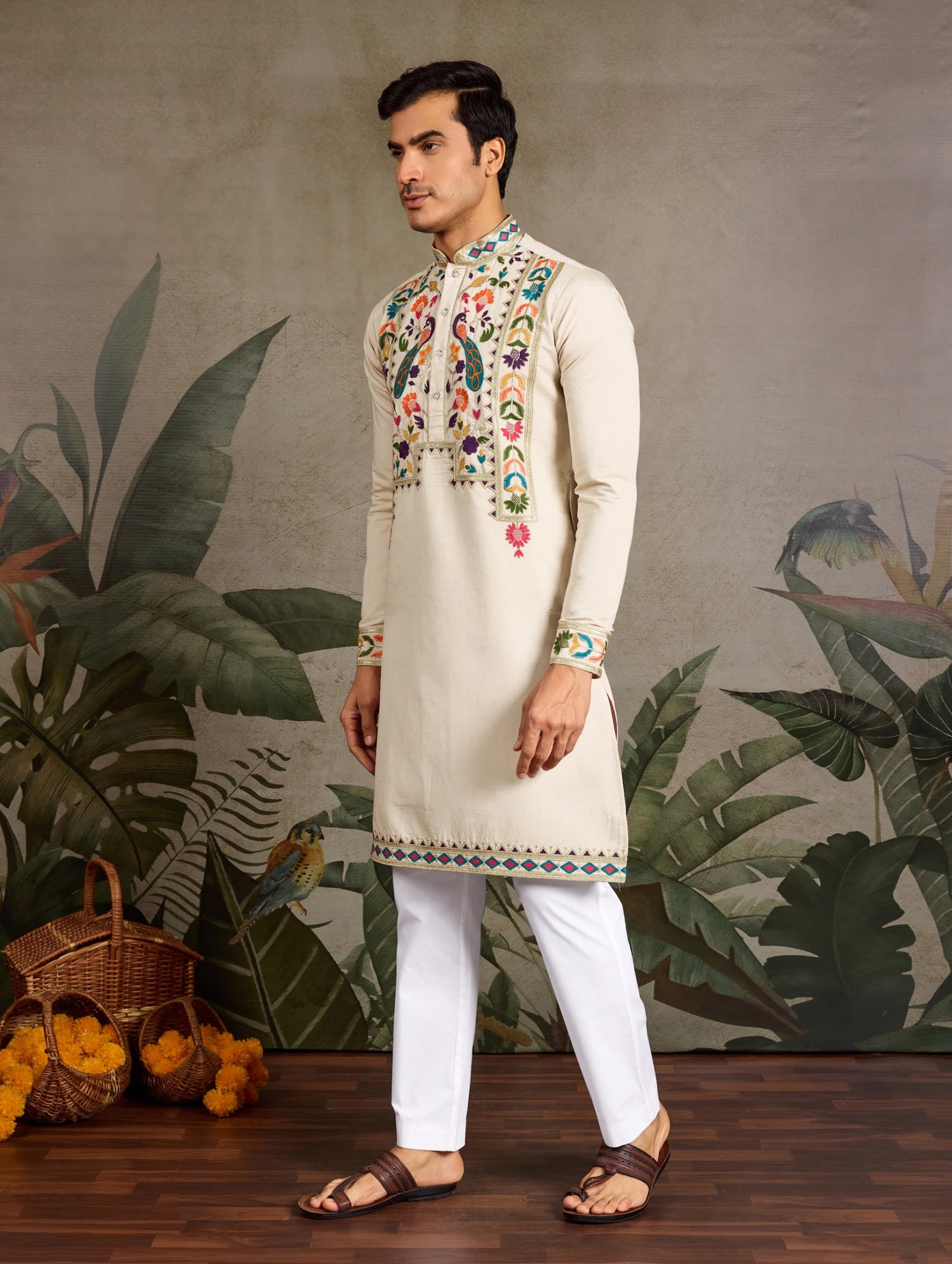 Himmelblaues Kurta mit Spiegelstickerei und Dupatta