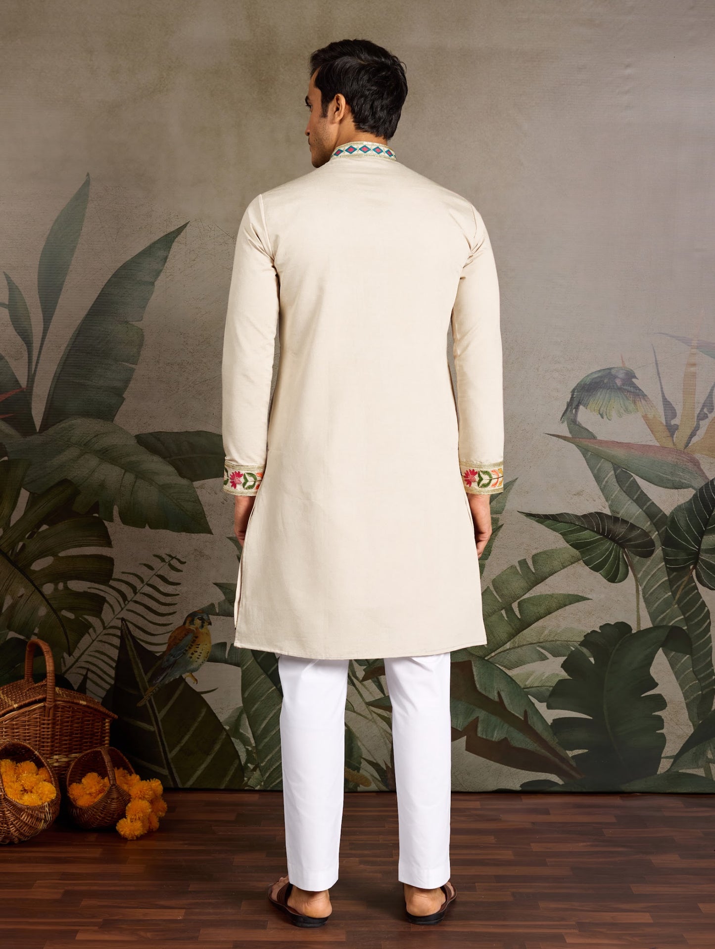 Himmelblaues Kurta mit Spiegelstickerei und Dupatta