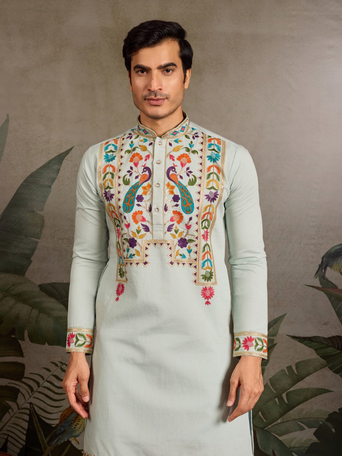 Himmelblaues Kurta mit Spiegelstickerei und Dupatta