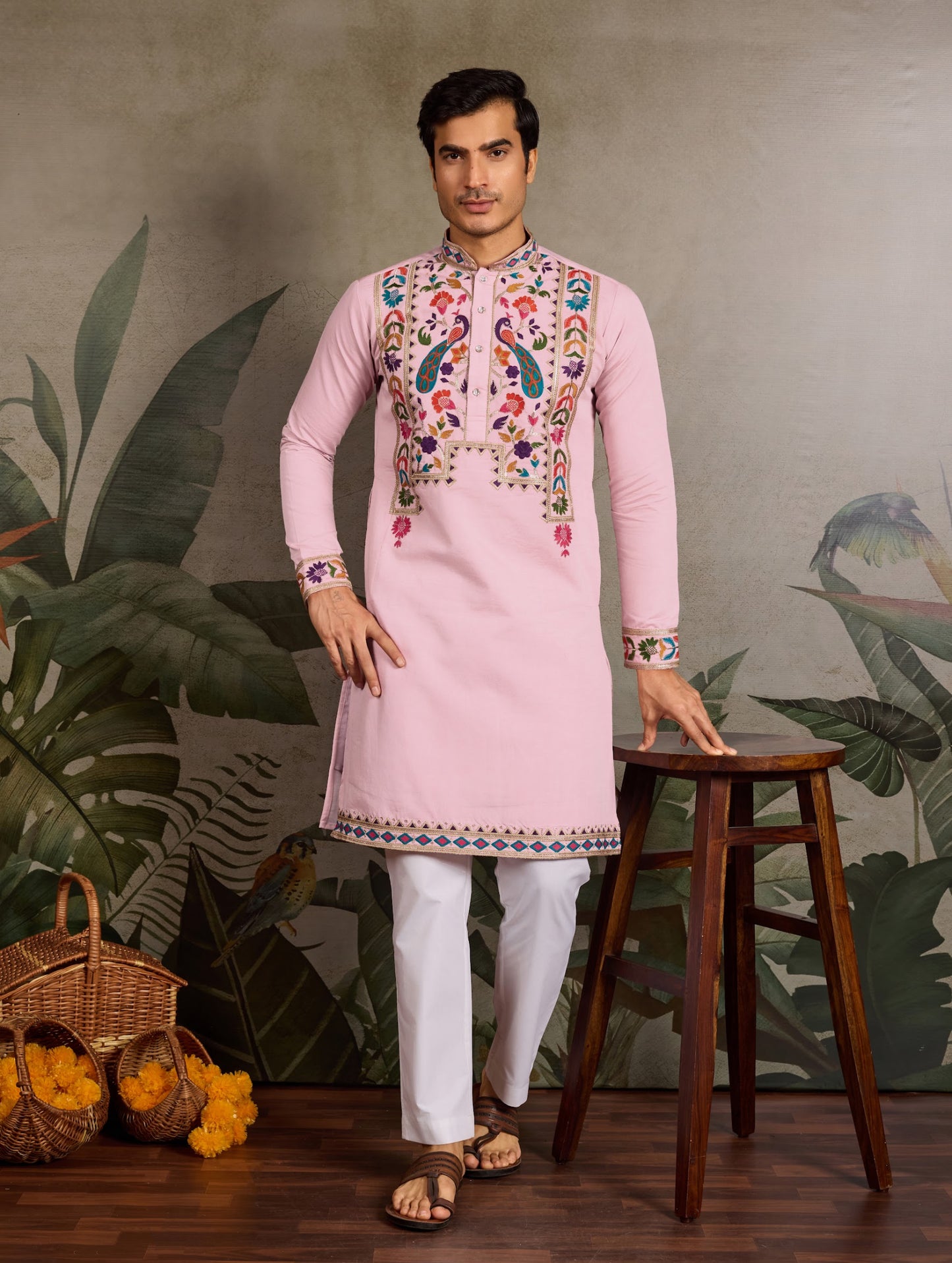 Himmelblaues Kurta mit Spiegelstickerei und Dupatta