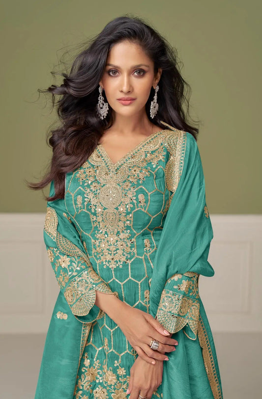 Ensemble Salwar Sharara bleu turquoise en soie avec broderies et miroirs COLLECTION MEHEK