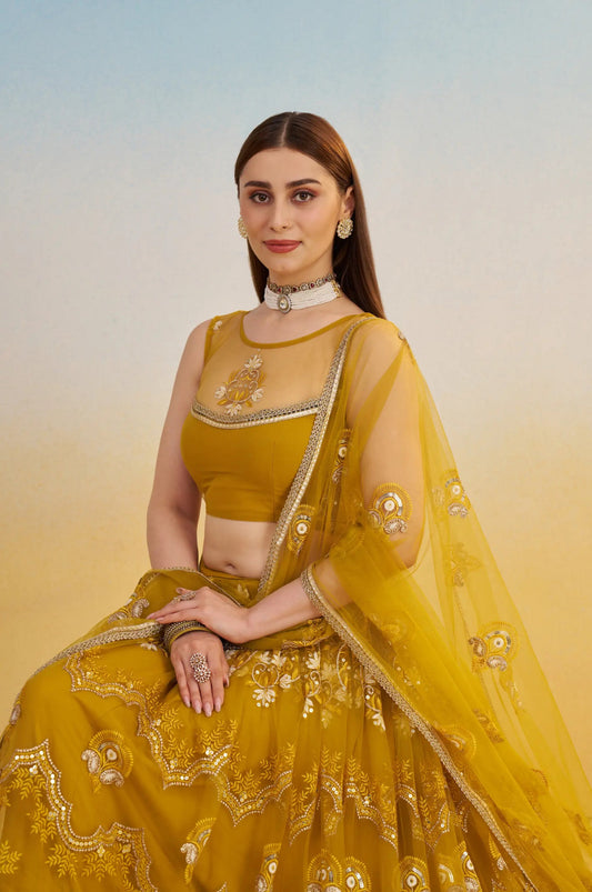 Lehenga Jaune Clair en tulle avec broderies et sequins brillants festif COLLECTION LARA