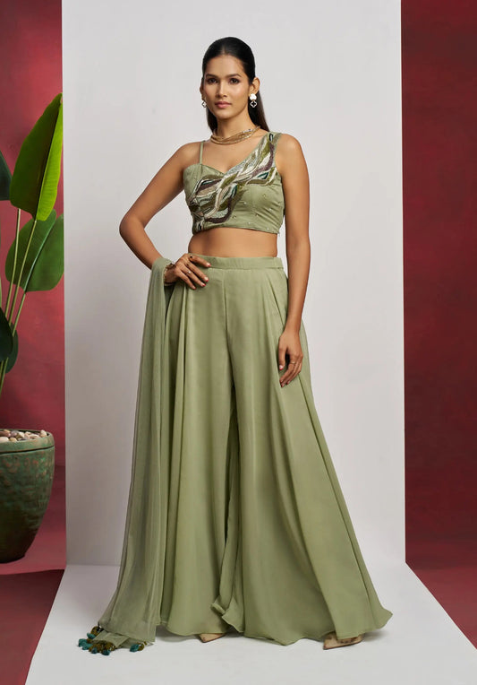 Ensemble Sharara Indo-Occidental vert pistache pour soirées avec travail à la main et dupatta