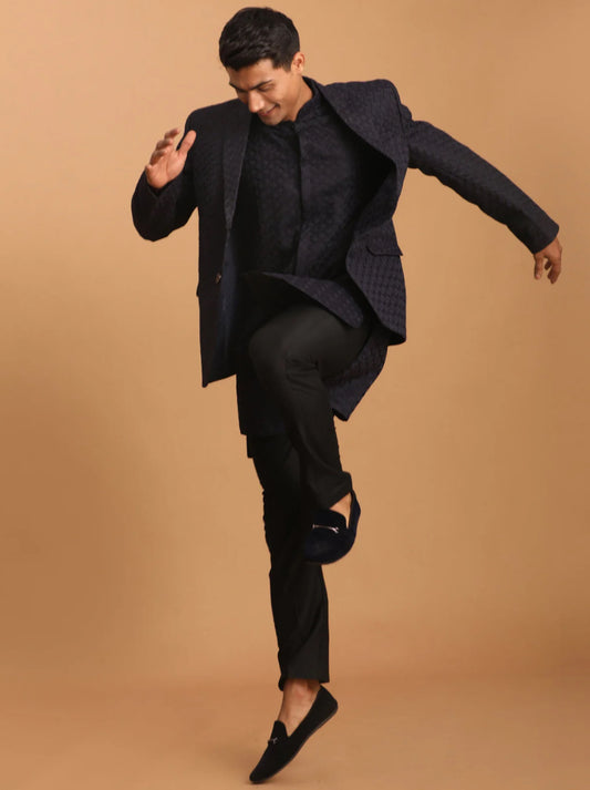 Ensemble Kurta avec Blazer bleu marine en soie mélangée