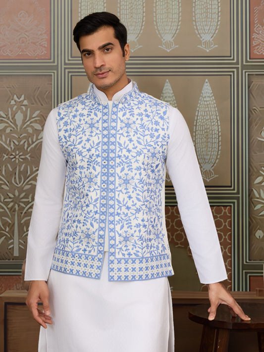 Kurta Homme 3 pièces avec veste koti brodée bleu clair en soie et coton