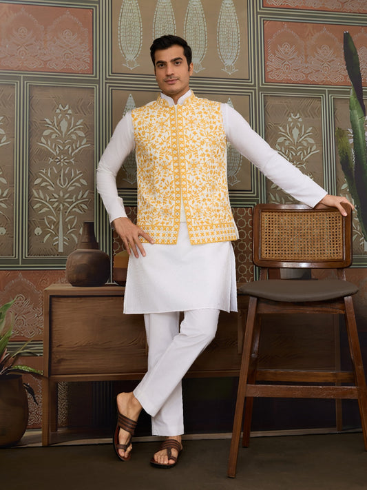 Kurta Homme 3 pièces avec veste koti brodée jaune clair en soie et coton