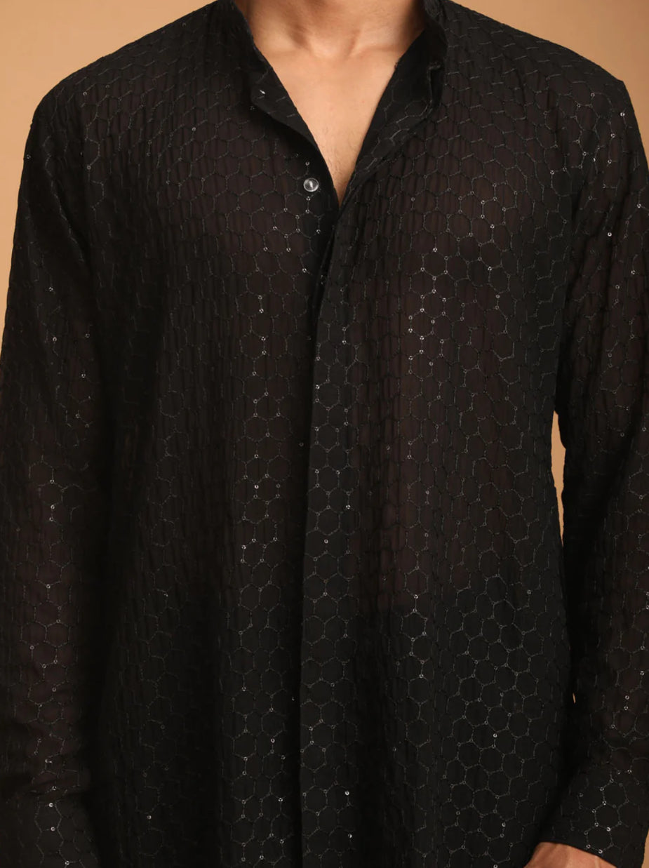 Kurta Pantalon coupe droite Noir en Georgette et sequins à col dégagé