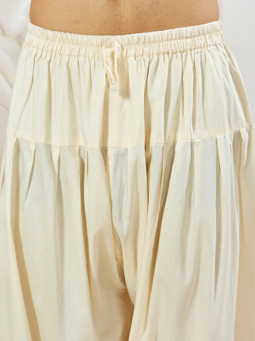Kurta Pantalon Patiala Jaune Vif Sequins Dorés en Georgette
