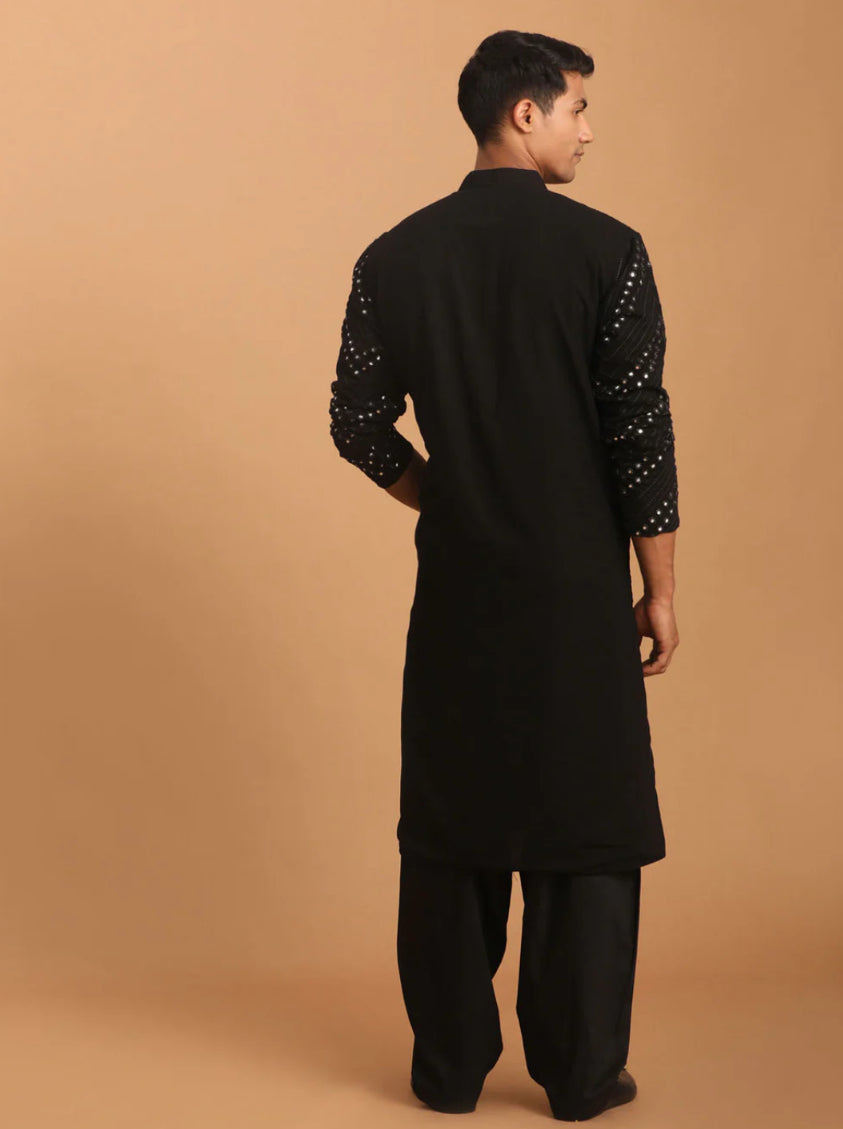Kurta Pantalon Style Patiala Noir Intense et Argenté en Georgette avec Travail de Miroirs