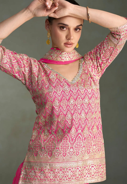 Salwar Palazzo en soie scintillante rose fuchsia avec broderies faites main COLLECTION SITARAA