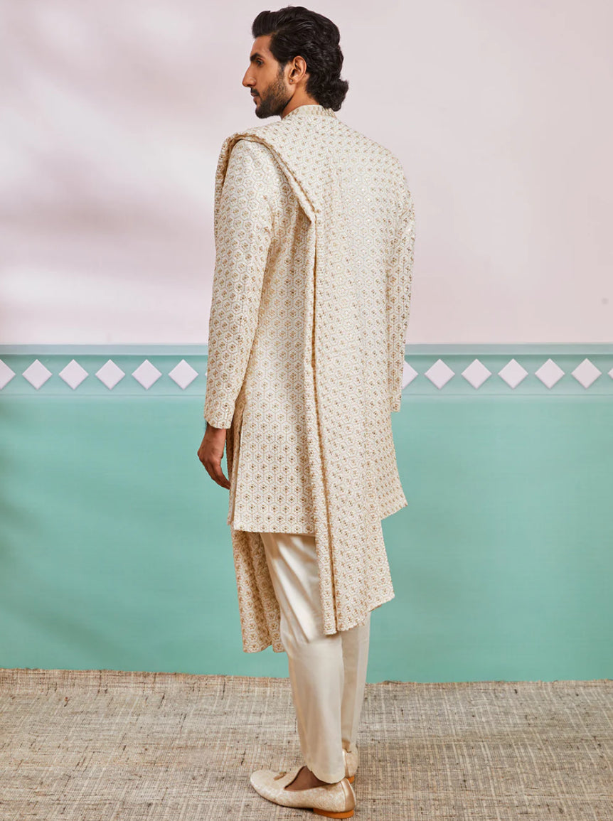 Ensemble Homme Kurta blanc cassé de célébration en rayon avec Dupatta et pantalon crème COLLECTION KABIR