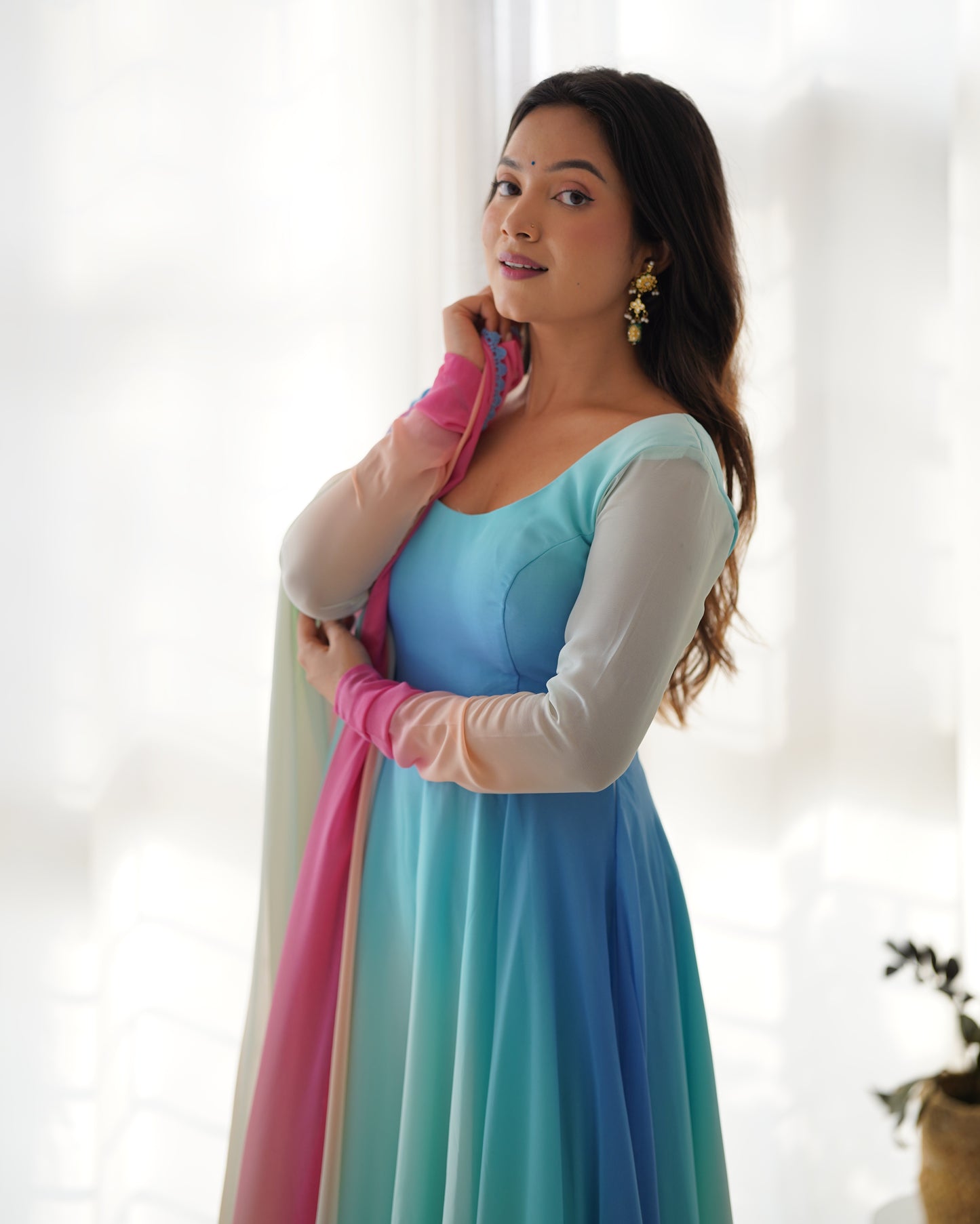 Langes Anarkali-Kleid, inspiriert von Alia Bhatt