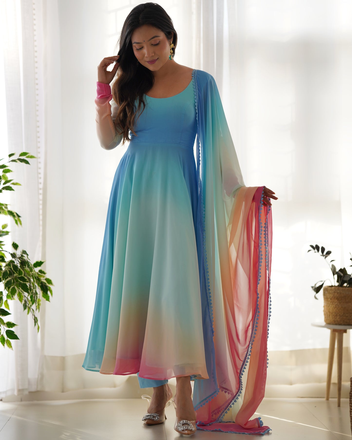Langes Anarkali-Kleid, inspiriert von Alia Bhatt
