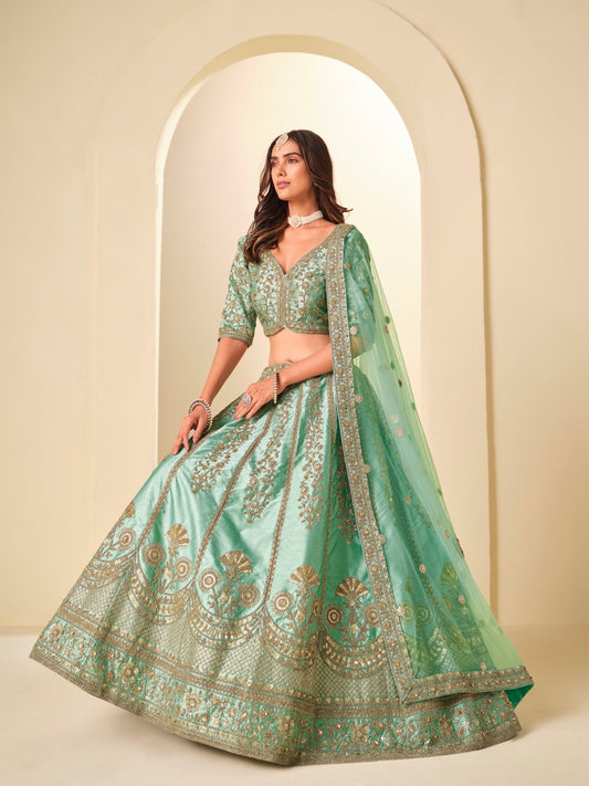 Lehenga vert menthe en soie artificielle avec broderies scintillantes COLLECTION MELINA
