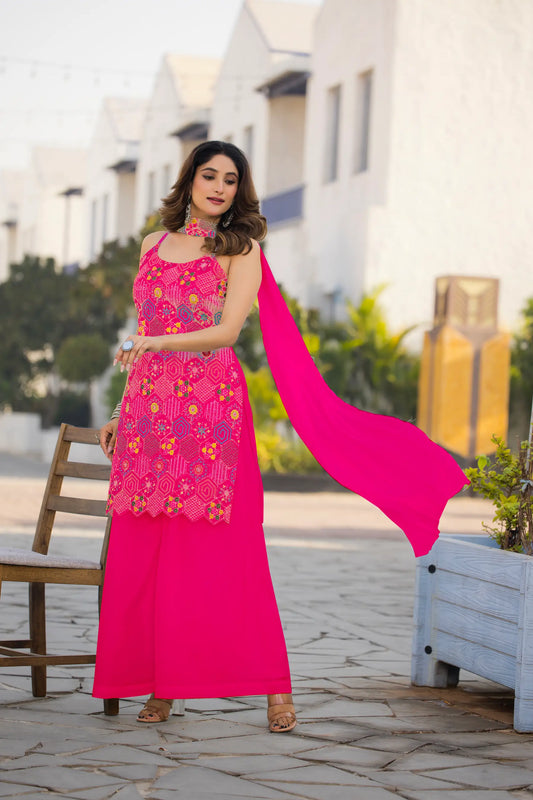 Ensemble Salwar Rose Fuchsia en Chinon avec Broderie à Sequins