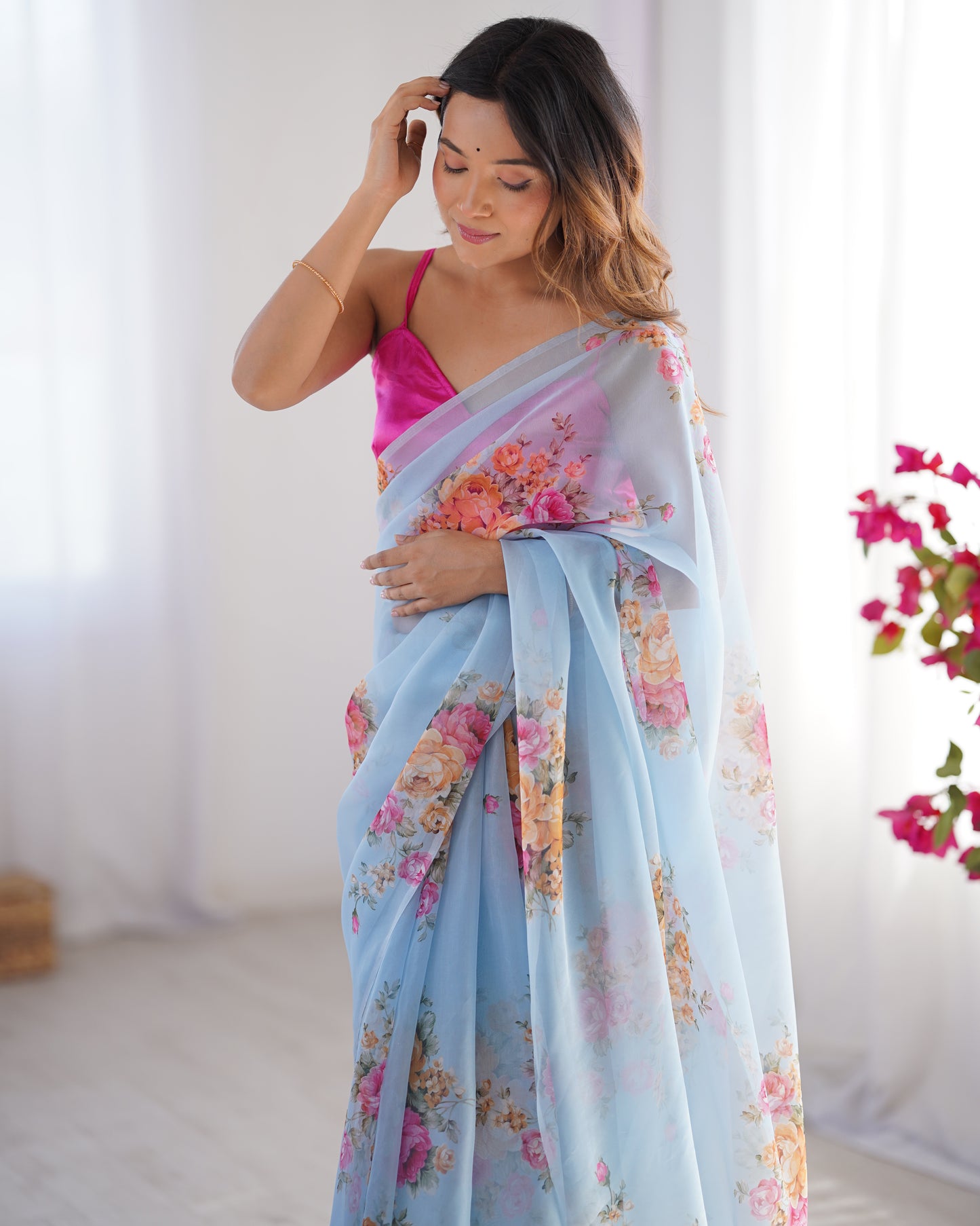 Sari moderne rose et bleu deux tons fleuri COLLECTION ALANA