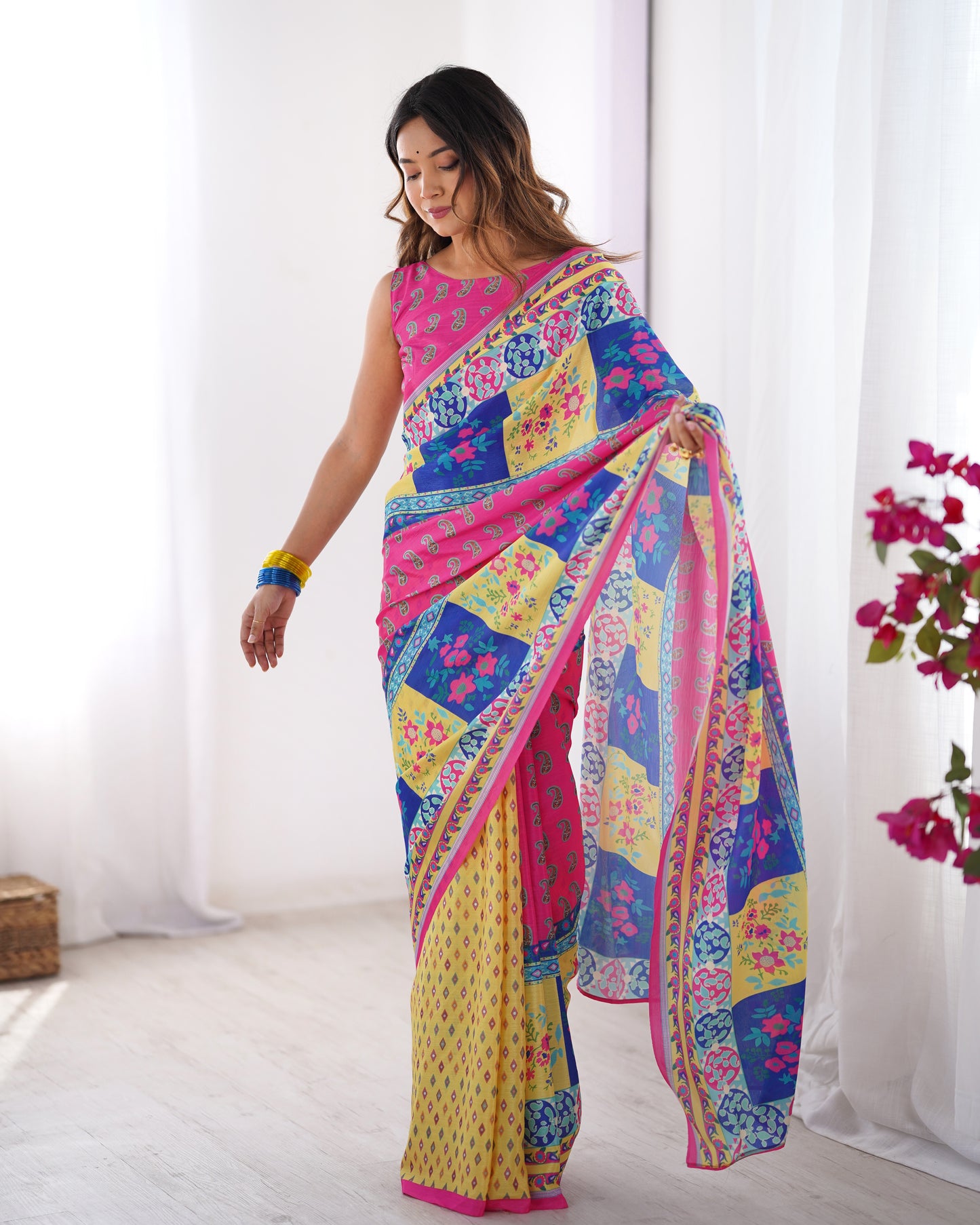 Sari moderne rose et bleu multicolore imprimé ethnique COLLECTION ALANA