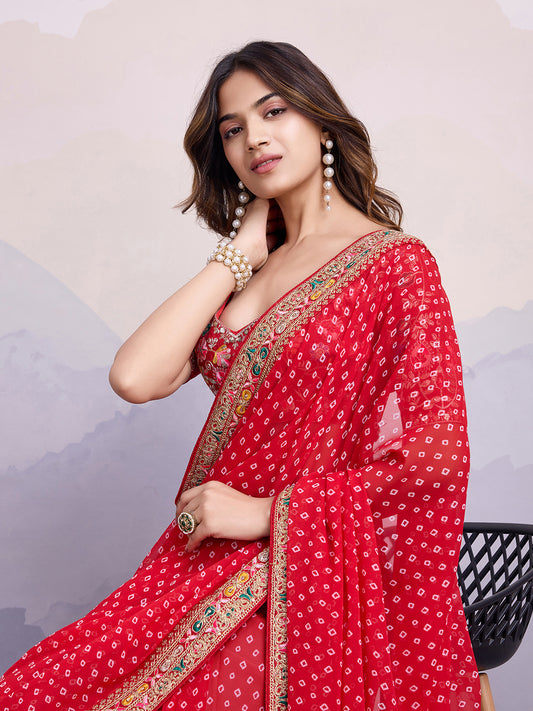 Sari rouge cerise imprimé traditionnel bandhani en georgette avec broderies COLLECTION PRIYA