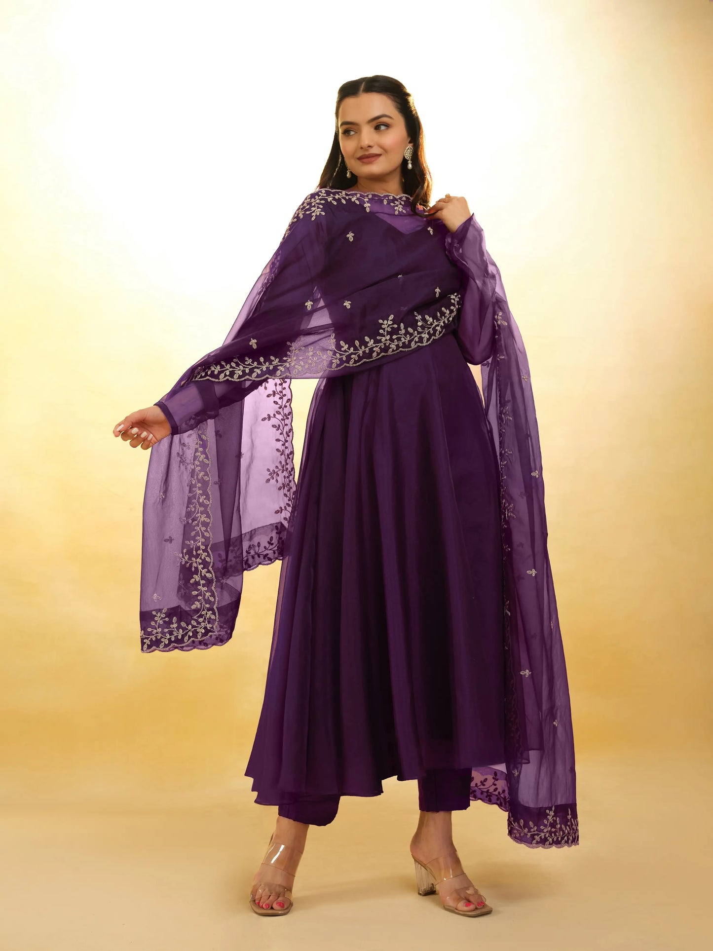 Pflaumenfarbener Organza-Salwar mit schwerem Dupatta