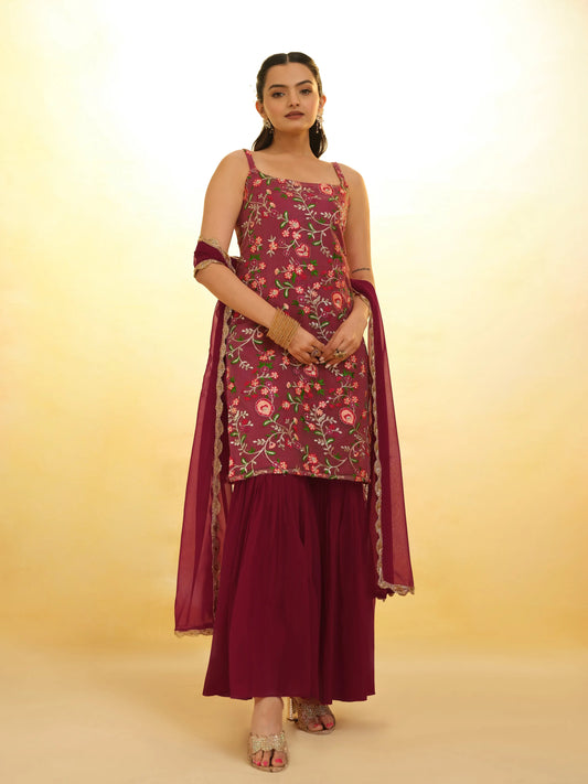 Salwar suit en georgette rouge cerise avec dupatta