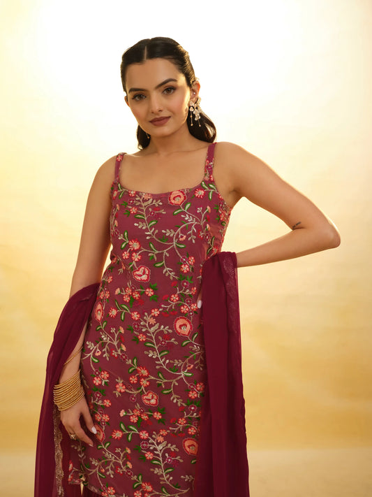 Salwar suit en georgette rouge cerise avec dupatta
